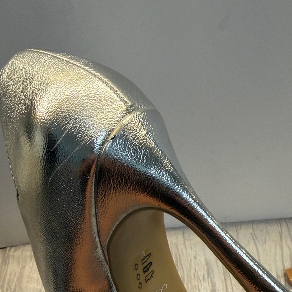 Chinese Laundry Metallic Silver Heels - Picture 7 of 17
